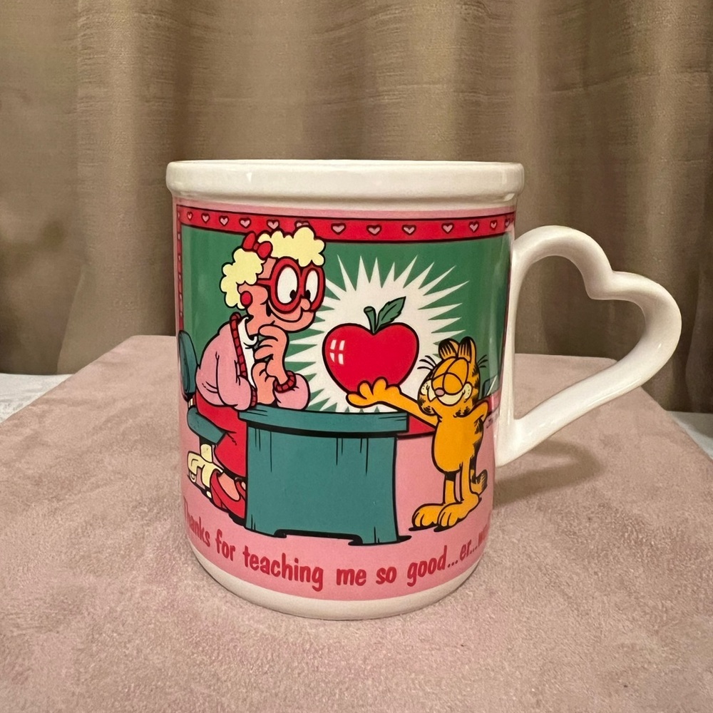 Garfield Vintage Teacher Heart Handle Mug - White and Multicolor EUC